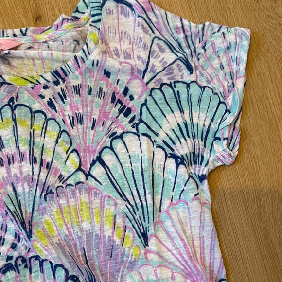 Lilly Pulitzer Women’s Multicolor Seashell Print Linen Short Sleeve Tee size xs - Picture 4 of 8